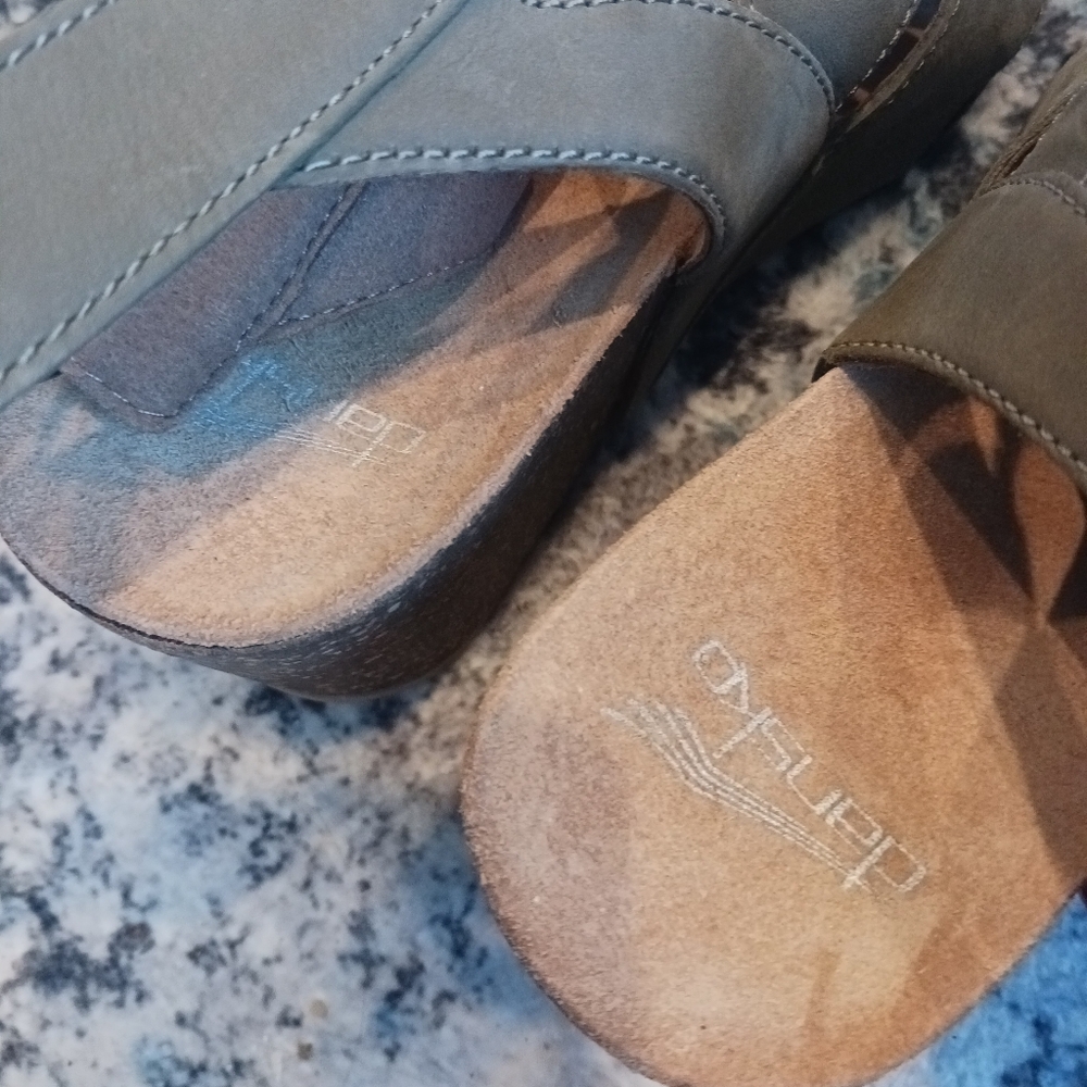 Dansko NWOT - Picture 2 of 3